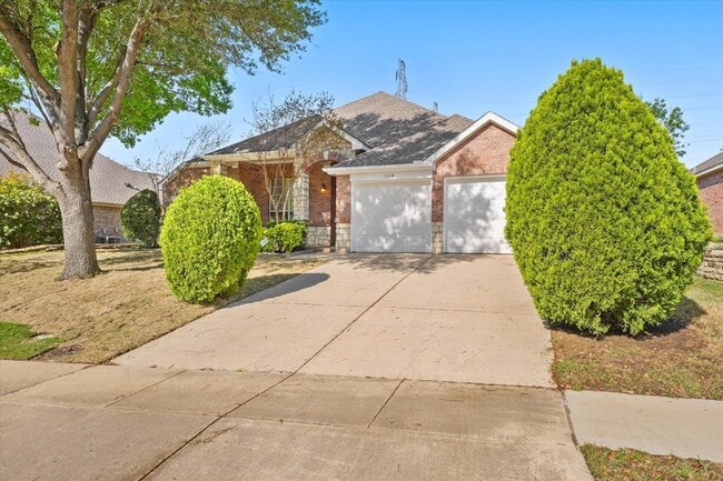 1319 Lakeridge Ln in Irving, TX - Building Photo - Building Photo