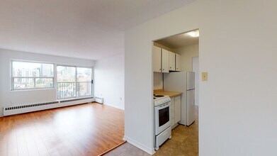 360 Frank St. – The Edwardian in Ottawa, ON - Building Photo - Building Photo