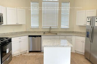 1225 Clear Creek Dr in Mesquite, TX - Foto de edificio - Building Photo