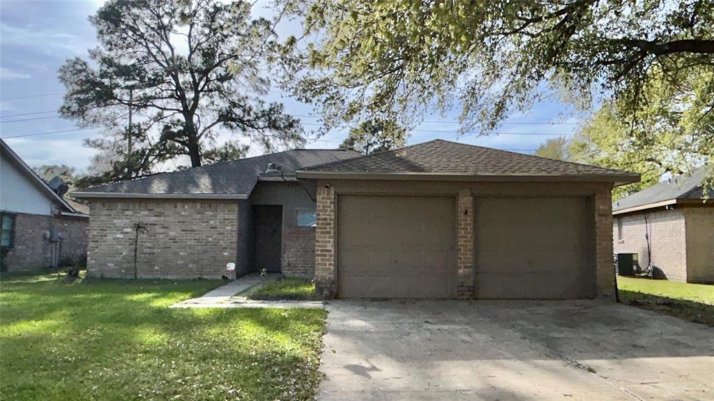 6827 Glenray Dr in Houston, TX - Building Photo