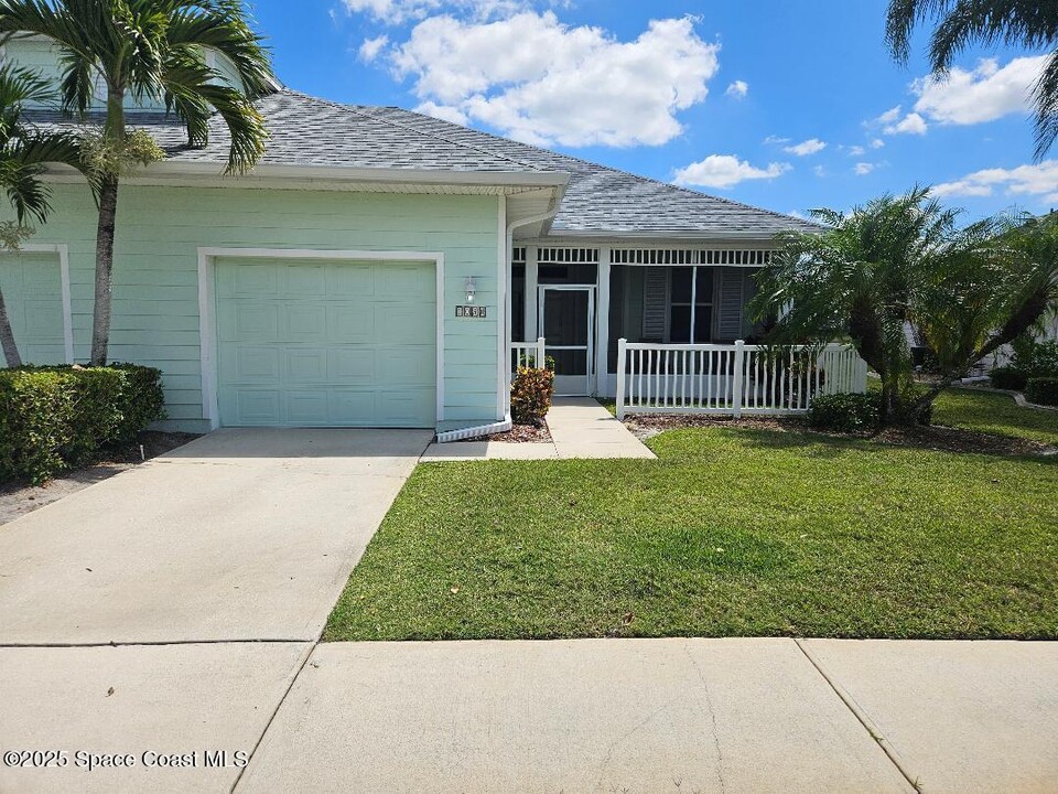 1050 Eleuthera Dr NE in Palm Bay, FL - Building Photo