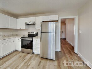 812 Danley Ln, Unit E103 in Knightdale, NC - Foto de edificio - Building Photo