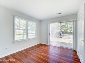 18-4 Augusta Ct in Freehold Township, NJ - Building Photo - Building Photo