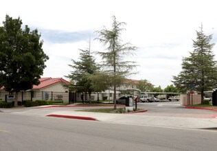 Vintage Woods in Perris, CA - Foto de edificio - Building Photo