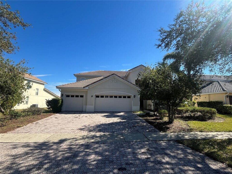 3557 Valleyview Dr in Kissimmee, FL - Building Photo