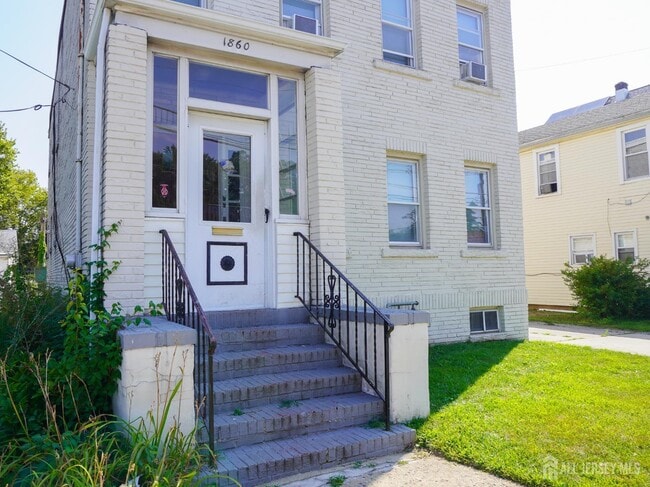 1860 Woodbridge Ave in Edison, NJ - Building Photo - Building Photo
