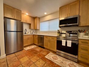 337 D St in Springfield, OR - Building Photo - Building Photo