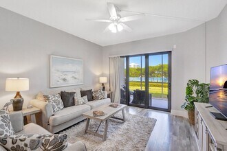 200 Waterway Rd in Jupiter, FL - Building Photo - Building Photo