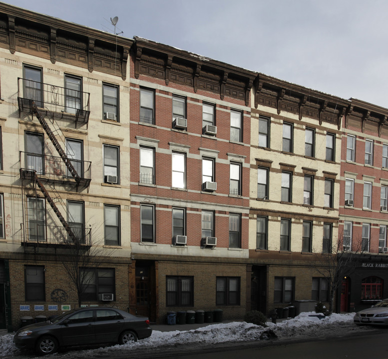 87 Greenpoint Ave in Brooklyn, NY - Building Photo