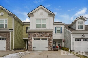 704 Finse Dr in Spring Hill, TN - Building Photo