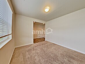 1760 Chinook Ave in Woodland, WA - Foto de edificio - Building Photo