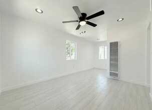 518 N Wilmington Ave in Compton, CA - Building Photo - Building Photo