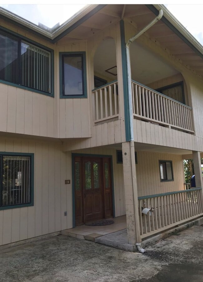 property at 4403 Omao Rd