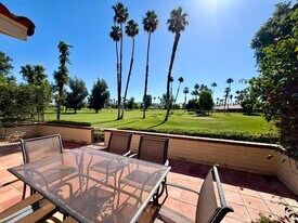 240 Santa Barbara Cir in Palm Desert, CA - Building Photo