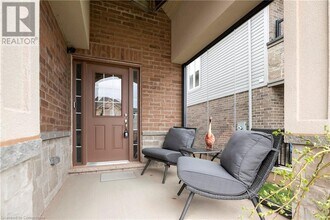 41 Foothills Ln in Hamilton, ON - Building Photo - Building Photo