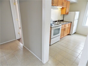 109 W Chestnut St, Unit Apt 2 in East Rochester, NY - Building Photo - Building Photo