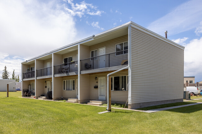 Brookview Estates in Red Deer, AB - Building Photo - Building Photo