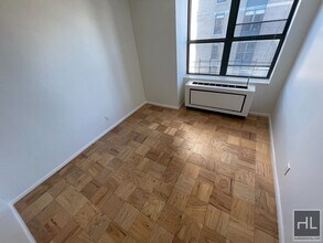 Beautiful 3 Bedroom 2.5 bath Apartment In in New York, NY - Building Photo - Building Photo