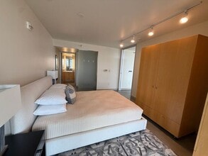 221 E College St in Iowa City, IA - Building Photo - Building Photo