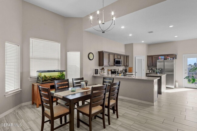 325 Fray Olguin Ct in Socorro, TX - Building Photo - Building Photo