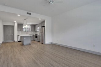 540 NE 14th Ct in Fort Lauderdale, FL - Building Photo - Building Photo