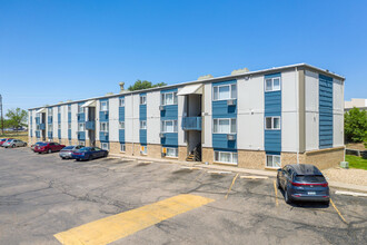 Pines at Southmoor Apartments in Greeley, CO - Building Photo - Building Photo