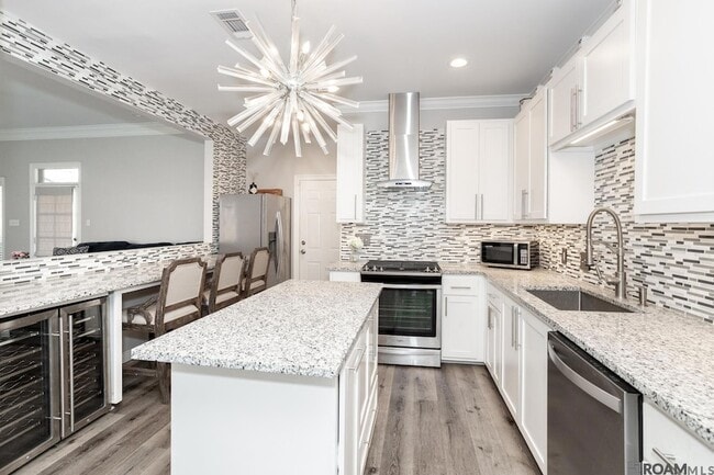 5140 Summa Ct in Baton Rouge, LA - Building Photo - Building Photo