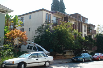 420 Bellevue Ave in Oakland, CA - Building Photo - Building Photo