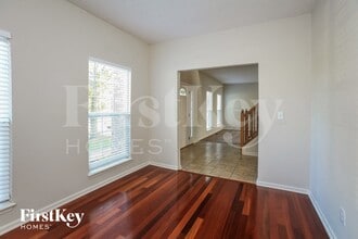 6367 Waterstone Dr in Indianapolis, IN - Foto de edificio - Building Photo