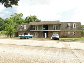 1806 Knapp St in Lake Charles, LA - Building Photo