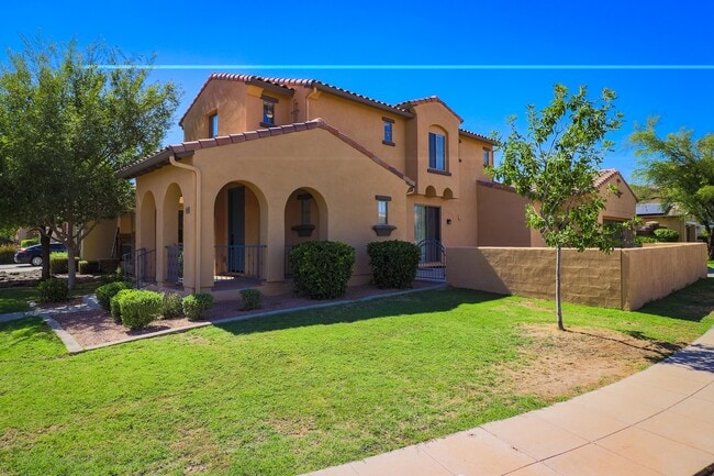 15304 W Wethersfield Rd in Surprise, AZ - Building Photo - Building Photo