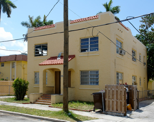 1344 SW 3rd St in Miami, FL - Building Photo - Building Photo