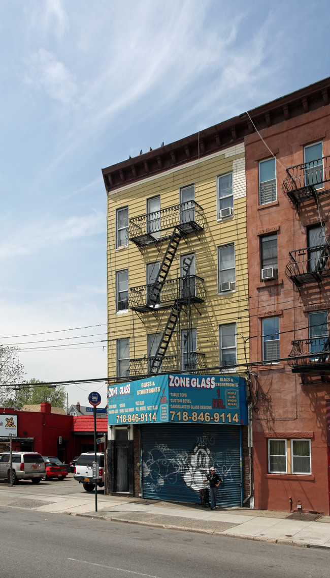 113-13 Atlantic Ave in Jamaica, NY - Foto de edificio - Building Photo