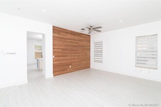 14711 SW 5th St-Unit -1-47 in Pembroke Pines, FL - Building Photo - Building Photo