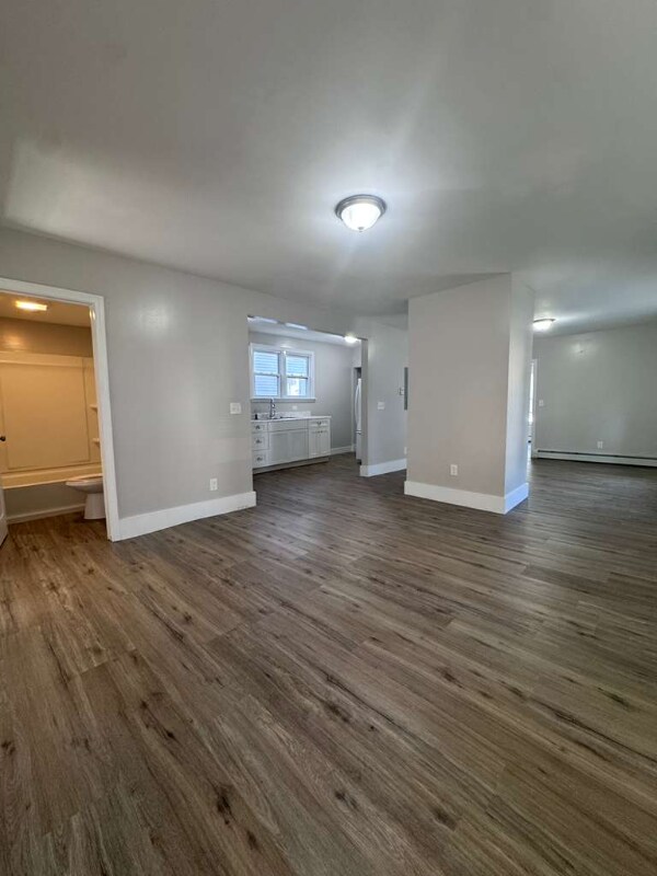 267 Silver St-Unit -1 in Manchester, NH - Foto de edificio - Building Photo