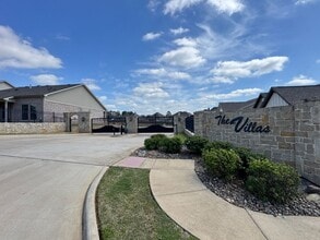 9248 Villas Ct in Tyler, TX - Building Photo - Building Photo