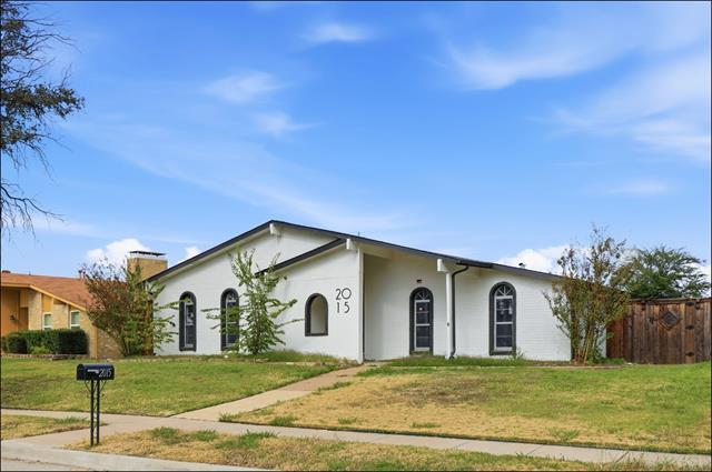 2015 Warberry Rd in Carrollton, TX - Building Photo - Building Photo