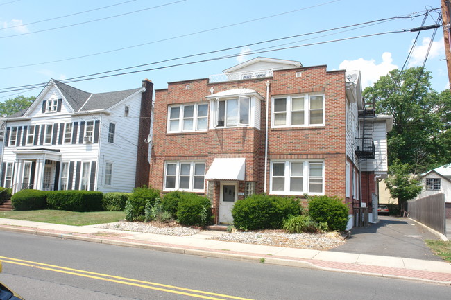 143 W Milton Ave in Rahway, NJ - Foto de edificio - Building Photo