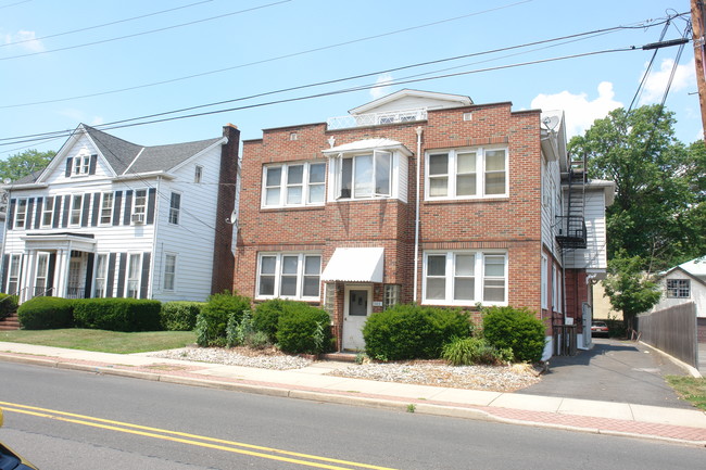 143 W Milton Ave in Rahway, NJ - Building Photo - Building Photo