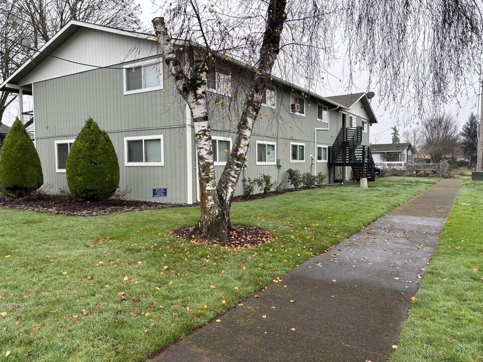 Garland Way Apartments in Salem, OR - Building Photo