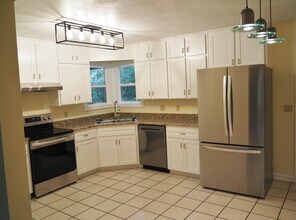 6742 Alan-A-Dale Trail in Tallahassee, FL - Building Photo - Building Photo