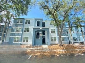 5701 Gatlin Ave in Orlando, FL - Building Photo