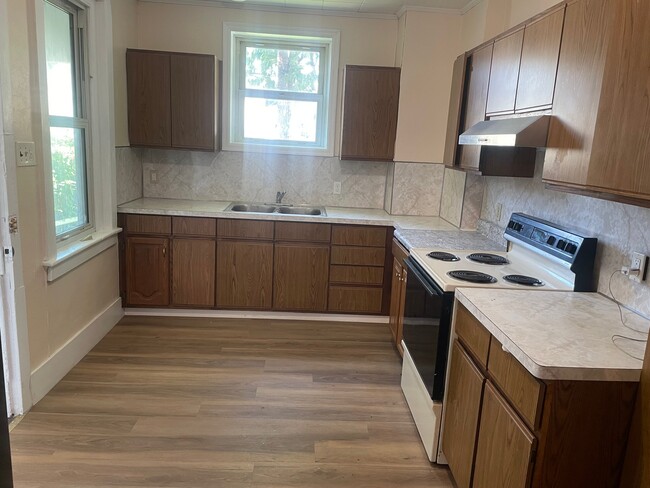 property at 318 N Lumber St