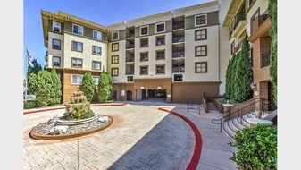Regents Court Apartamentos
