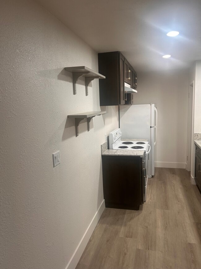 property at 4070 Weymouth Ln