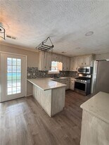 180 Farm Ln in Fayetteville, GA - Building Photo