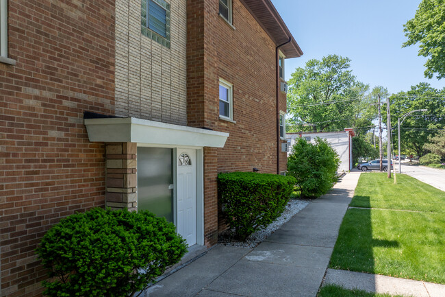 837-839 Lathrop Ave in Forest Park, IL - Building Photo - Building Photo