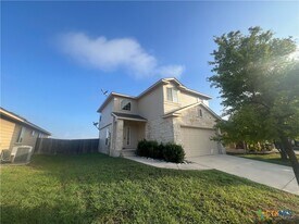525 Tom Kemp Dr in New Braunfels, TX - Building Photo