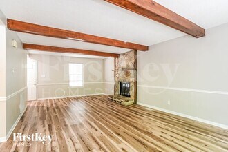 7601 Zermatt Ln in Charlotte, NC - Building Photo - Building Photo