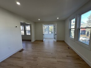 28 Park Ln, Unit #1 in Boston, MA - Building Photo - Building Photo